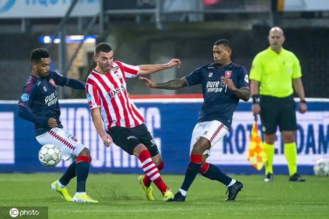 随着比赛前 随着比赛前